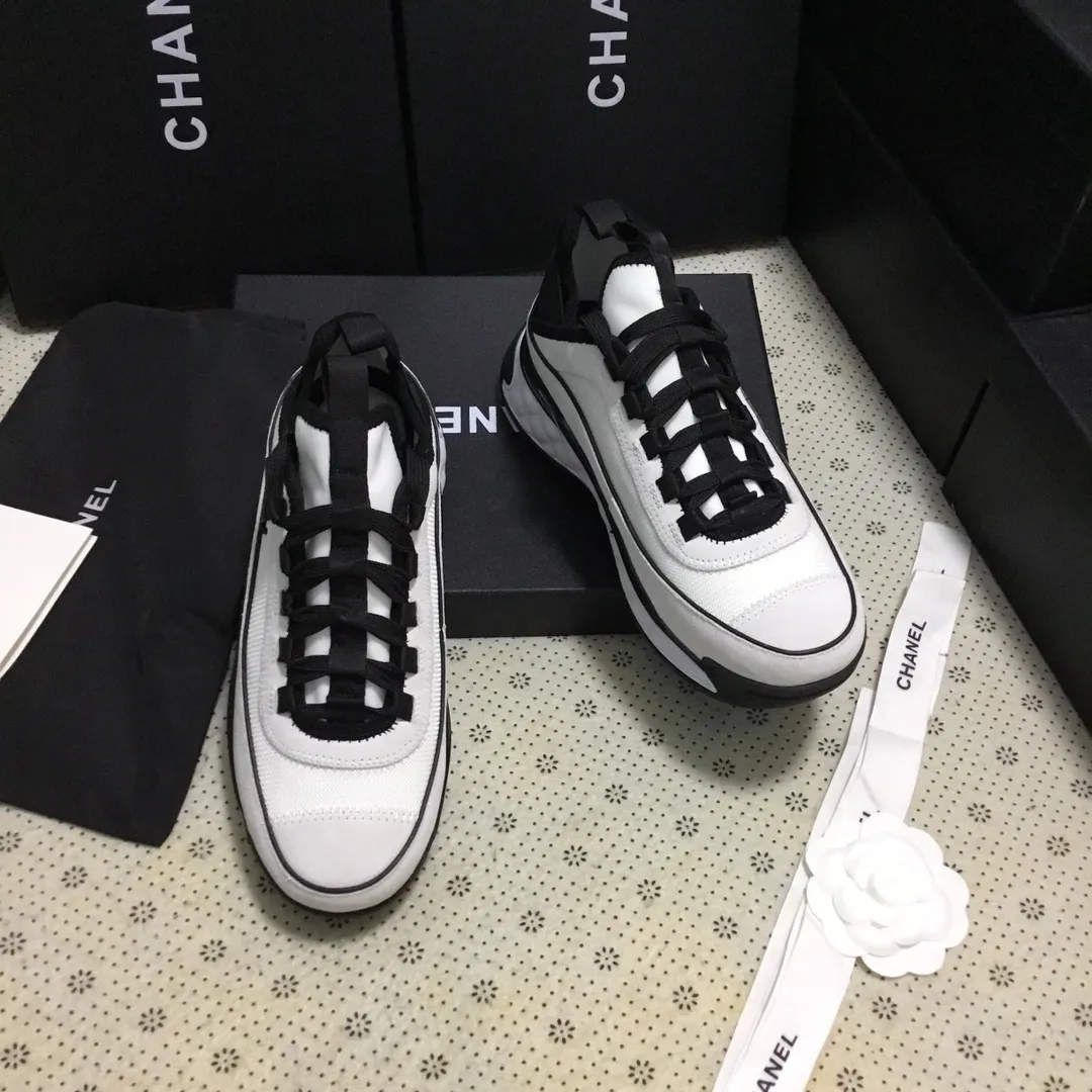 👟👟Ex-factory price 540👟👟 Original CHANEL 2025 Chanel Four Seasons Casual Sports Shoes Original Cover Lasting for Women is made one to one with original lasting technology. Fabric: first layer of silk cowhide with high-elastic lycra and knitted fabric, comfortable and breathable. TPU 3-in-1 ultra-light outsole. Comfortable on the foot. Versatile. Built-in 2 cm brand heightening insole, size: women's 35-41